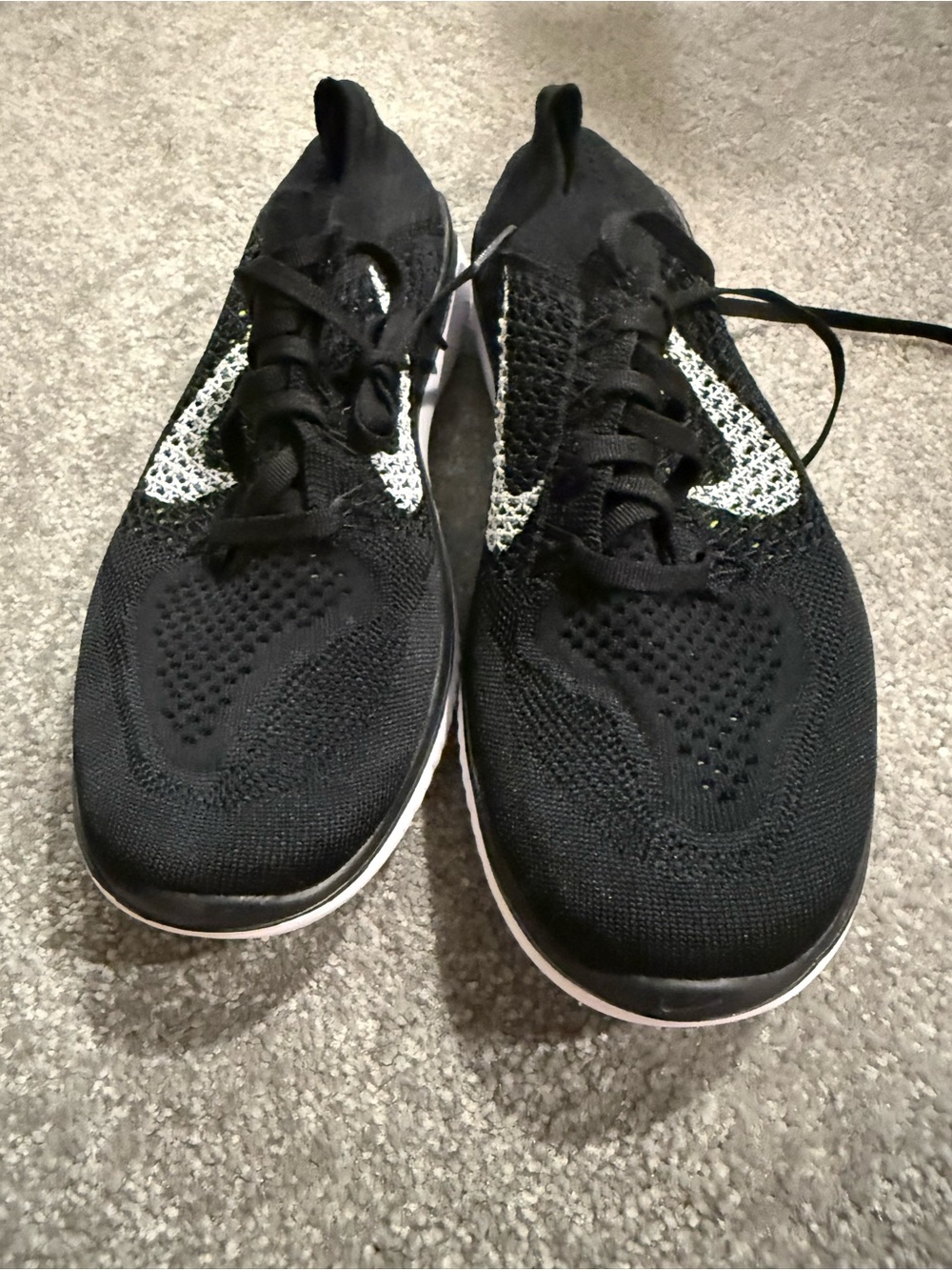 Nike Women's Flyknit Sneakers. NWOB. Black. Size: 9